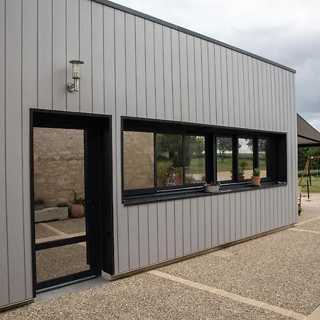 Saintonge Bed & Breakfast 4*