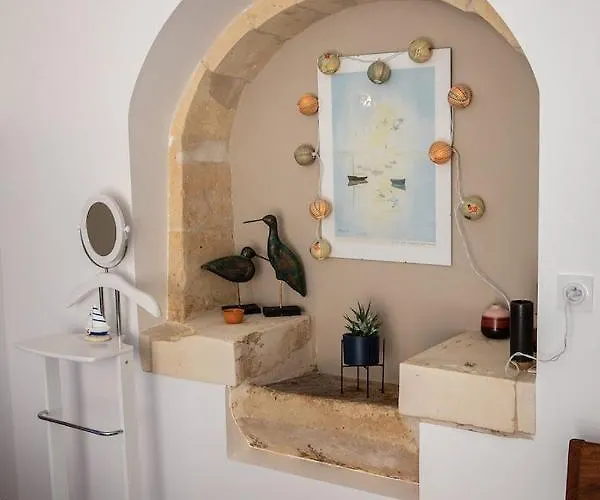 Saintonge Bed & Breakfast 4*