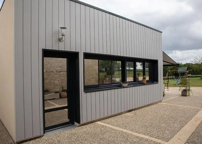 Saintonge Bed & Breakfast 4*