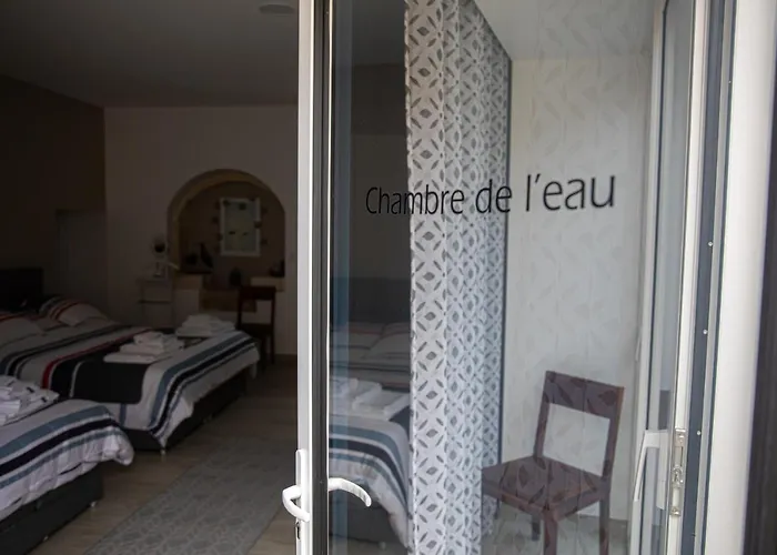 Saintonge Bed & Breakfast 4*