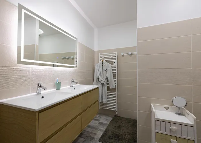 Saintonge Bed & Breakfast 4*